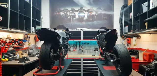 Fast Motors garage 3