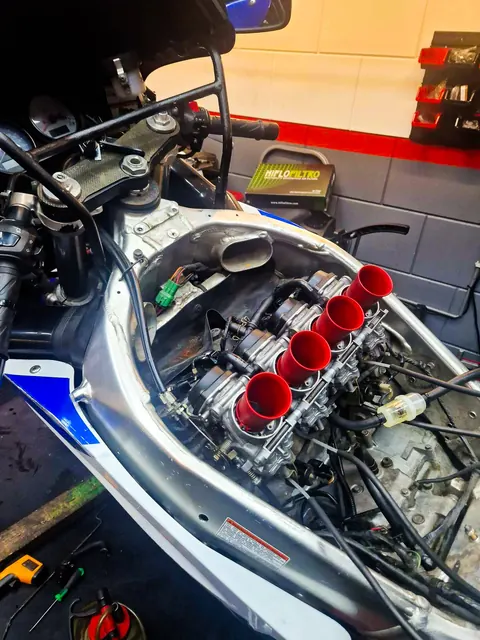 Fast Motors garage 9